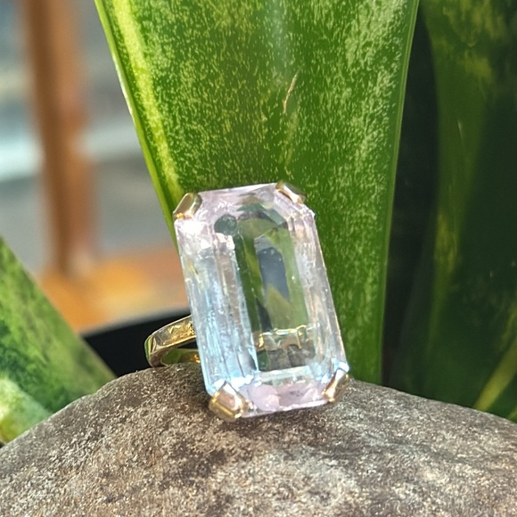 14k Kunzite Ring - Picture 5 of 17
